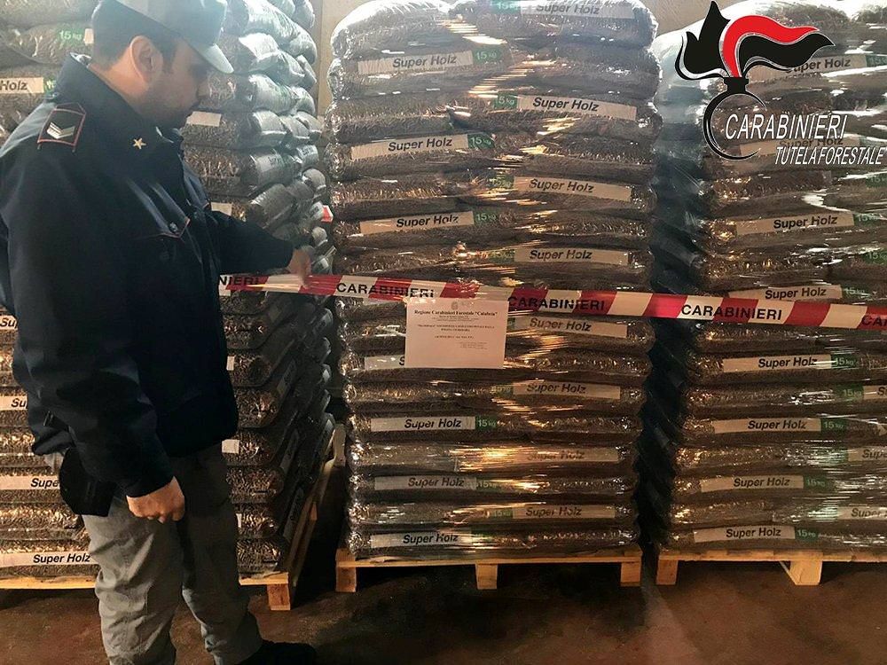 Maxi sequestro di pellet nel Cosentino, stop a una fabbrica abusiva