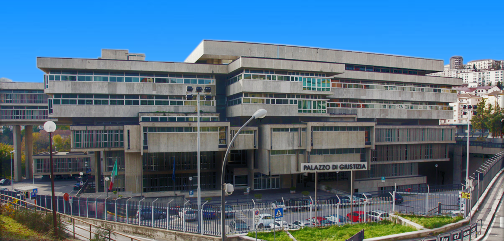 Incidente nel tribunale di Potenza, morto un operaio