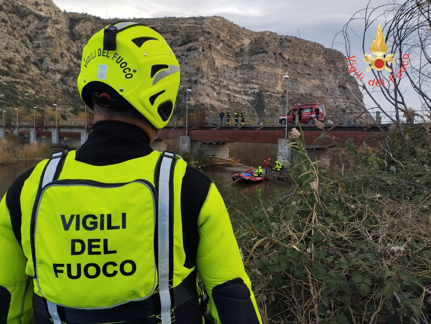 Vigili del fuoco in azione, esercitazione nazionale nel Crotonese – FOTO E VIDEO