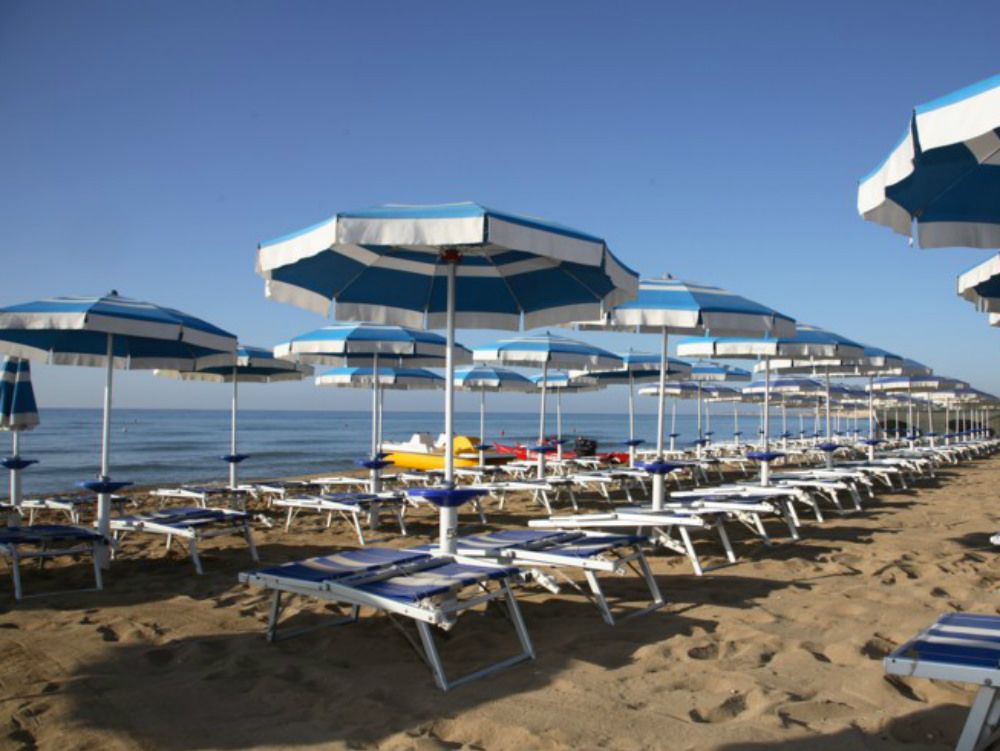 Fiorillo: aumenti del 300% dei canoni per i lidi