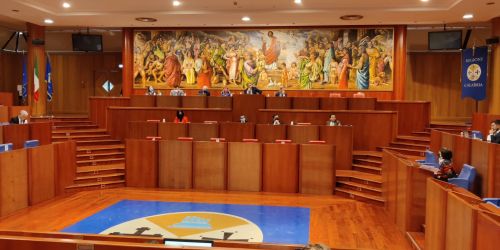 Servizio idrico, rifiuti e Fondi europei, al via il primo consiglio aperto al pubblico dopo il Covid