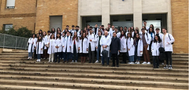 Unical, gli studenti di Medicina varcano la soglia dell’Ospedale di Cosenza