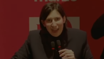 Il lapsus di Elly Schlein: «Vi chiedo di sostenere il Sì» – VIDEO
