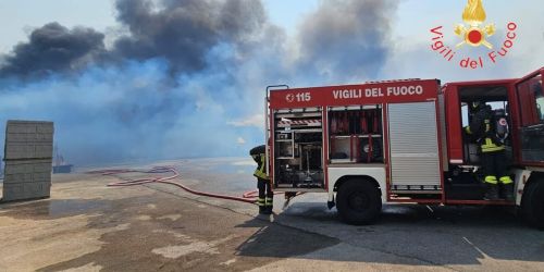vigili del fuoco crotone