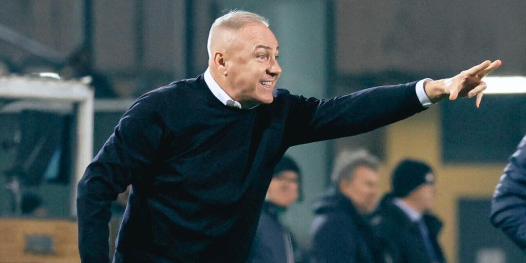 Cosenza, Alvini chiama a raccolta la città: «Chi ama questi colori domani faccia il tifo per noi»