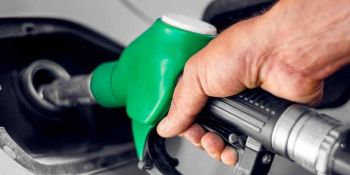 «Pronti a possibili interruzioni, limitare voli e auto, lavorare da casa»