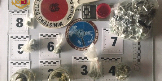 Spaccio, trovato con 223 grammi di marijuana: arrestato a Catanzaro