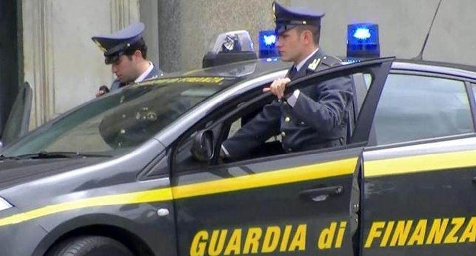 Cosenza, due arresti per spaccio di eroina e cocaina