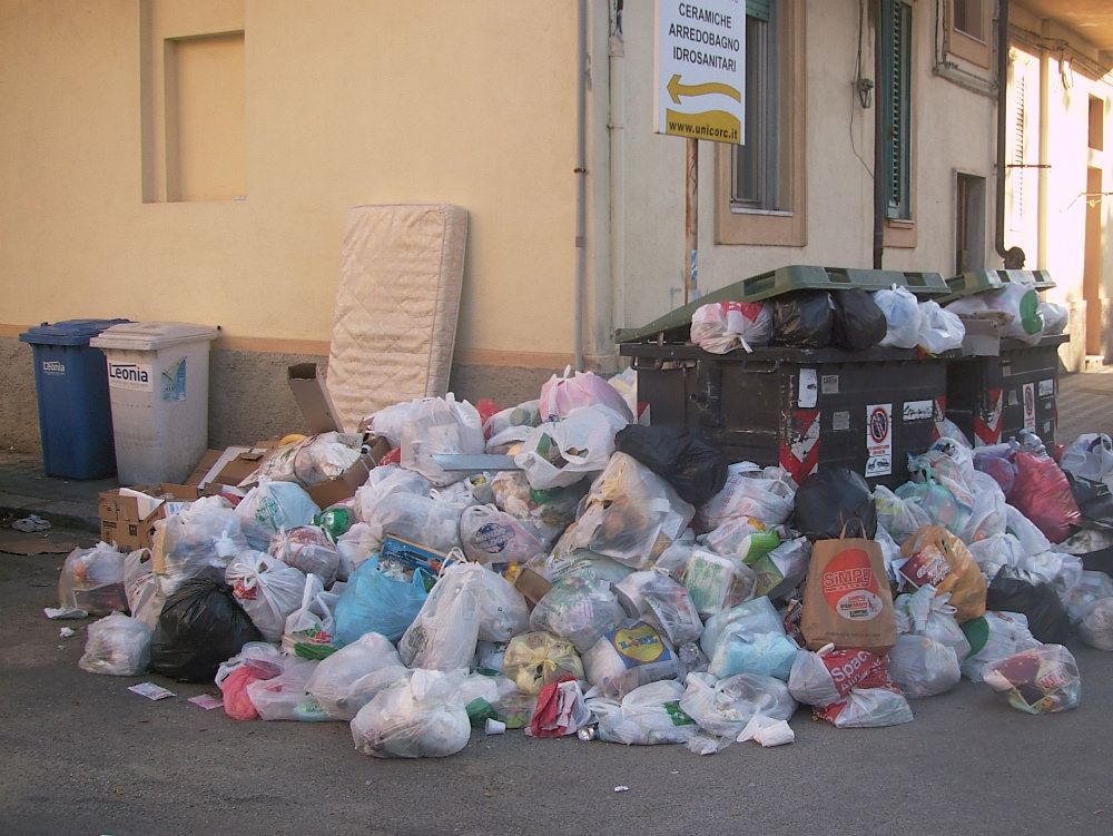 Il bluff del compost a Motta San Giovanni