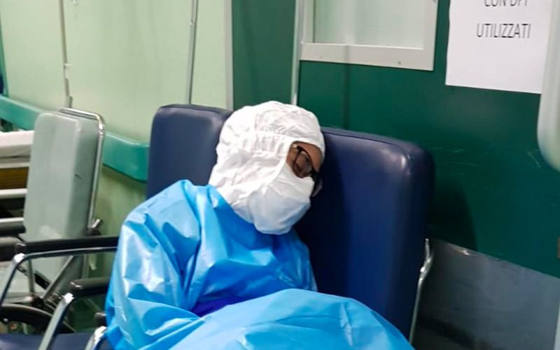 Coronavirus, medici e infermieri stremati, la madre di Valentina: «Quando tutto sarà finito ricordiamoci di loro»