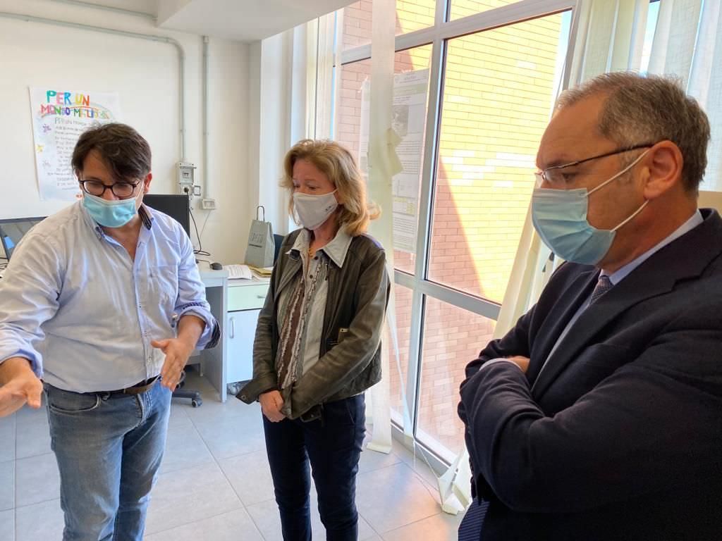 Ricerca scientifica: visita dell'assessore Savaglio al laboratorio fisico dell'Arpacal a Catanzaro