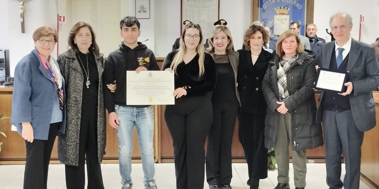 Targa ricordo del ministero dell’Interno agli studenti dell’Ipsia Siderno-Locri