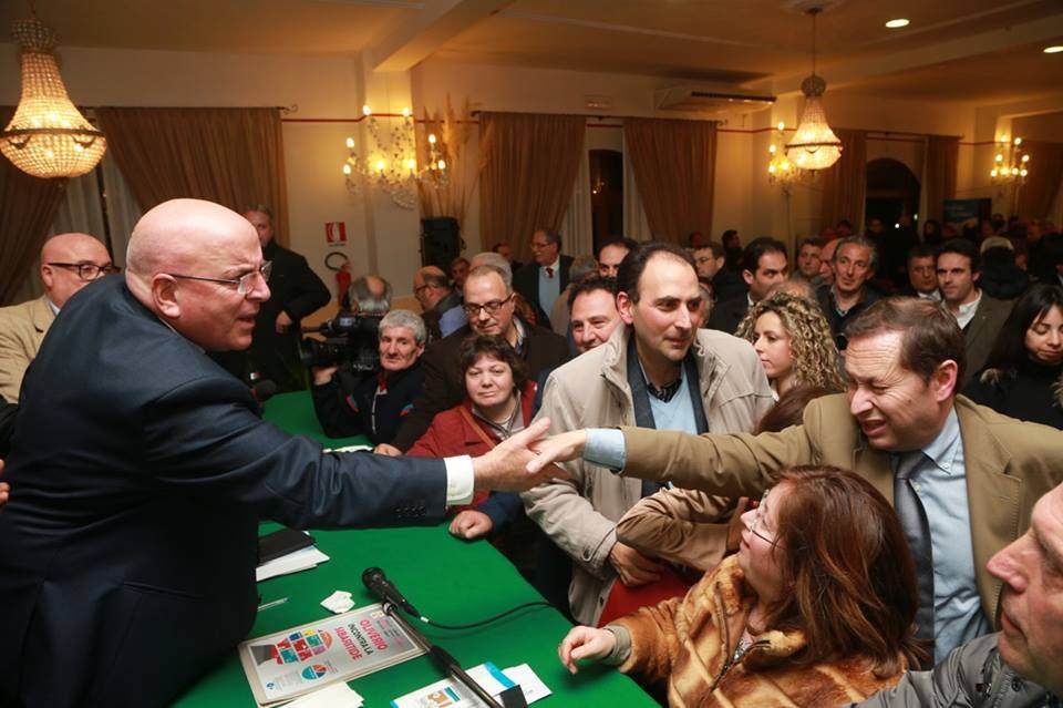 La campagna di ascolto di Oliverio fa tappa a Sibari