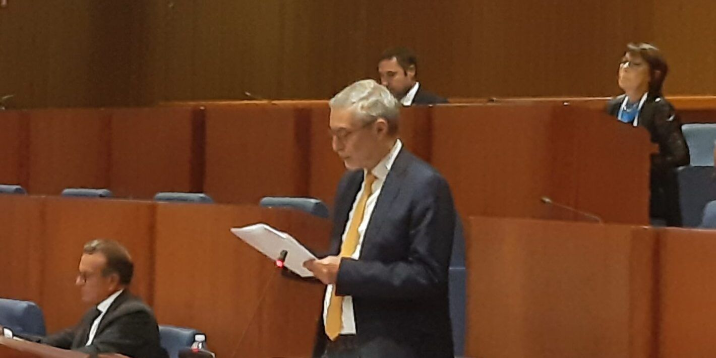 Laghi presenta una proposta di legge sulla regolamentazione dei campi elettromagnetici