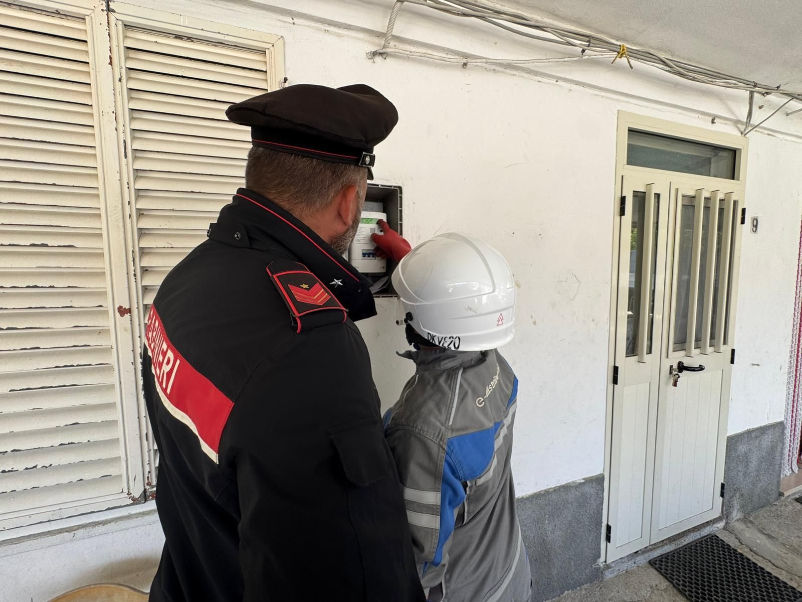 Scoperto bypass elettrico in una casa: denunciata 55enne nel Catanzarese