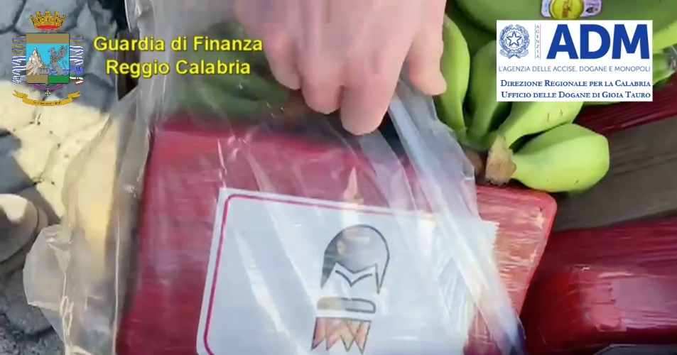 Doppio colpo al porto di Gioia Tauro: sequestrata cocaina per un miliardo di euro – VIDEO