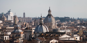 ‘Ndrangheta, l’interesse di La Rosa per un immobile a Roma e i 200 mila euro in contanti. «Lo sai chi è lui?»
