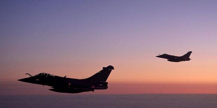 Intercettato aereo militare russo, altissima tensione nel Baltico