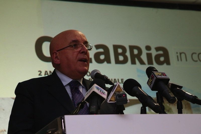 Vitalizio, Oliverio: «Subito ritiro o metterò la fiducia»