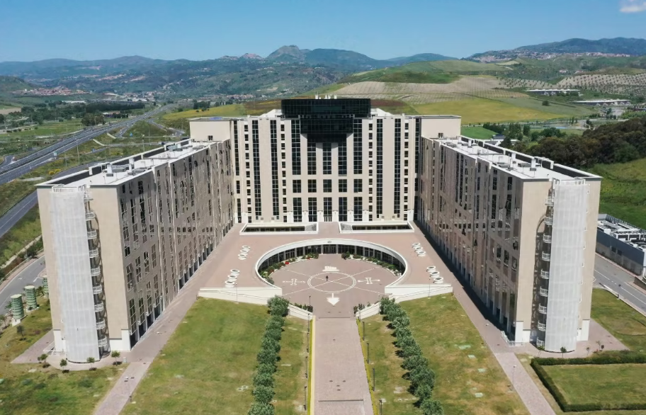 «Si riempia la politica di contenuti e capacità»