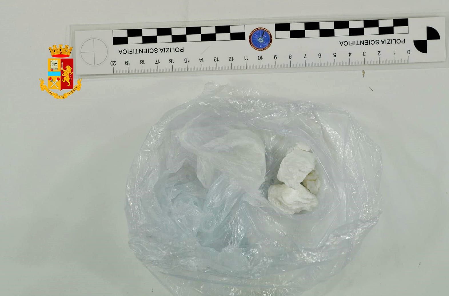 Montalto, denunciati due coniugi. Viaggiavano con a bordo 13 grammi di cocaina