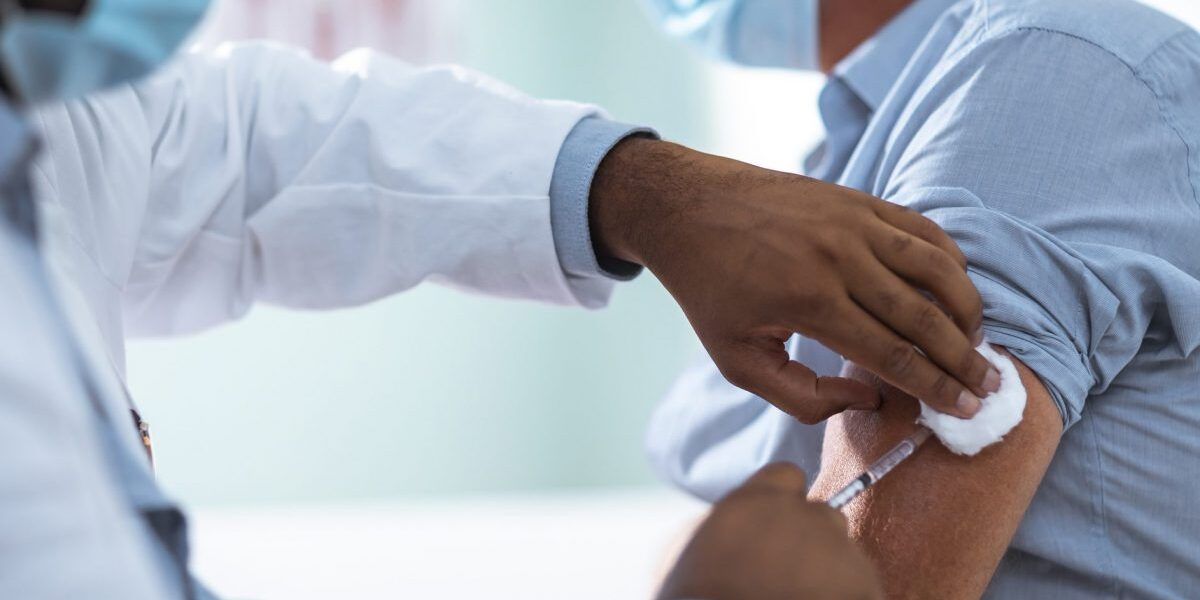 Vaccino, in Calabria tre insegnanti su 10 ancora senza prima dose