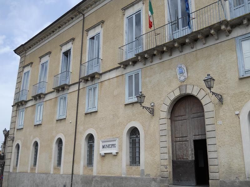 Il funzionario crea il bando e si (auto)assegna il primo posto