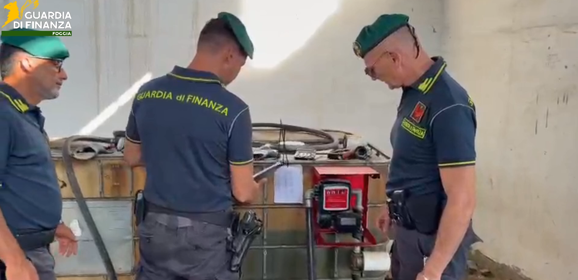 Gasolio agricolo venduto illegalmente, 5 arresti