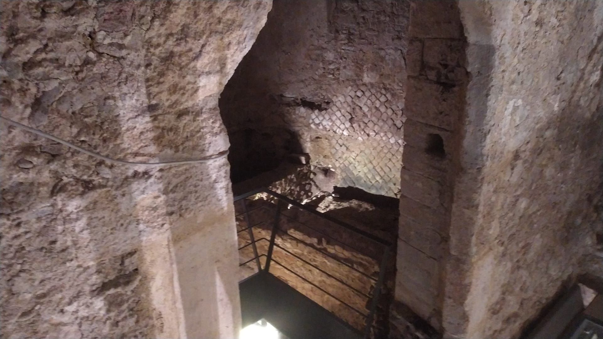 Cosenza, le terme romane nel palazzo da cui può rinascere il centro storico