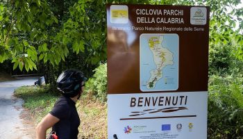 Ciclovia dei Parchi della Calabria: al via la messa in sicurezza del tratto Fabrizia – Serra San Bruno