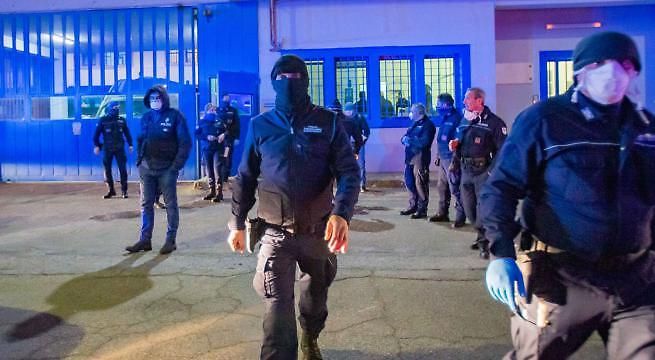 Rivolta nel carcere di Melfi, eseguite misure cautelari anche a Reggio Calabria