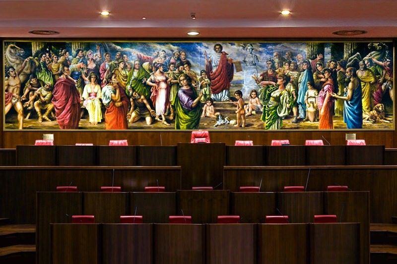 Il Consiglio? Un carrozzone immobile