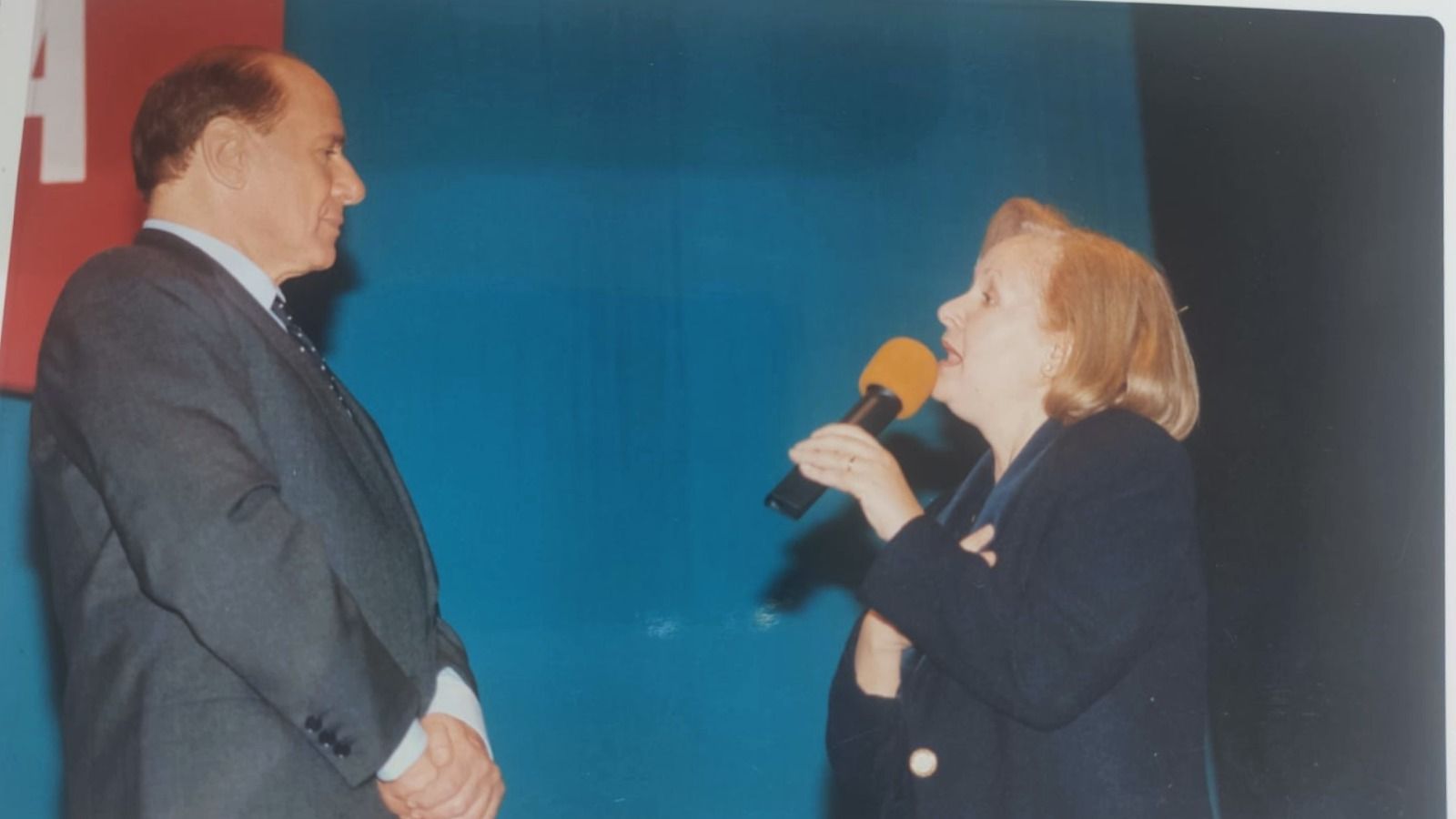 «Un “cerchio magico” ha impedito via via di comunicare con lui». D’Ippolito “racconta” Berlusconi