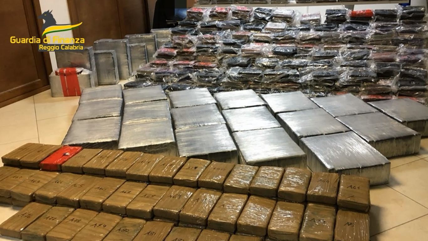Storia di una tonnellata di coca sequestrata al porto di Gioia Tauro. «È finita, l’esercito è arrivato»