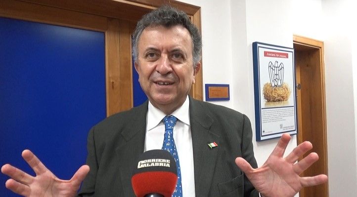 L’Ambasciatore messicano in Calabria e la passione per il calcio: «Onorate la memoria di Franco Rizzo»