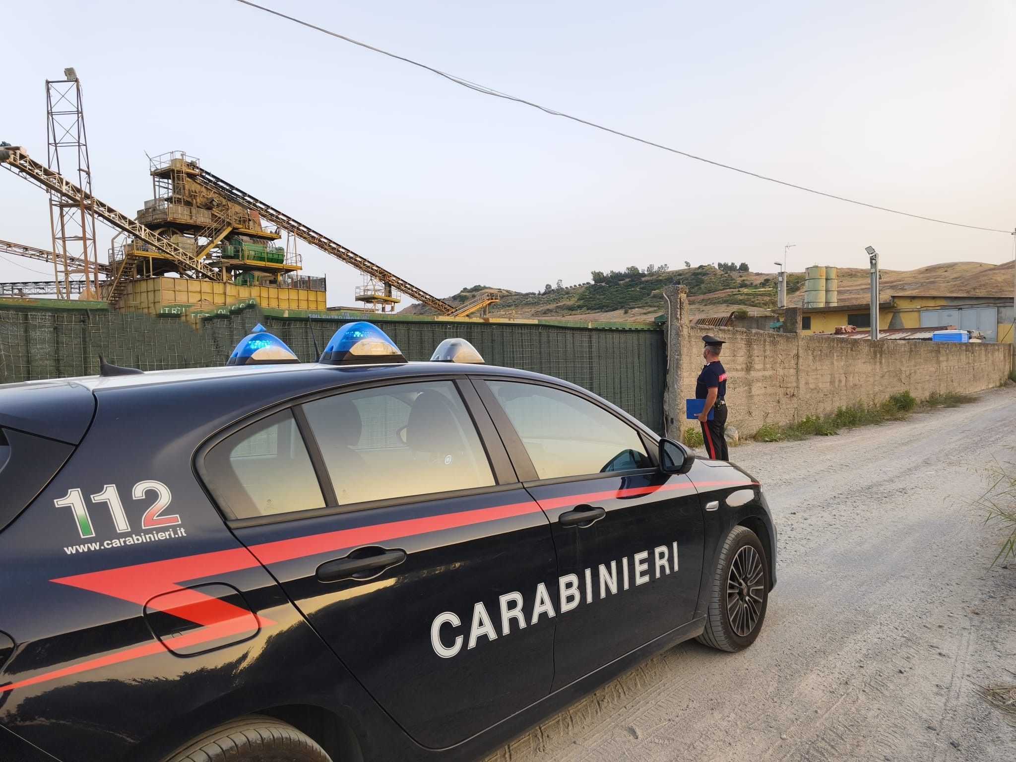 Soveria Simeri, reflui industriali nel torrente: denunciata la titolare di un impianto