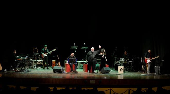 L'anomalia di De Andrè in scena al teatro comunale di Soverato