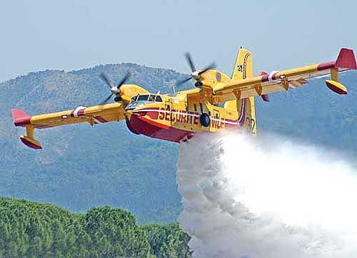 Incendio di vaste proporzioni nell'Alto Jonio cosentino