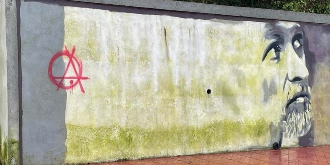 San Mango, simbolo anarchico sul murales che celebra Pantani