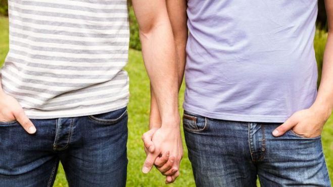 Coppia gay rifiutata a Vibo, si può punire chi discrimina