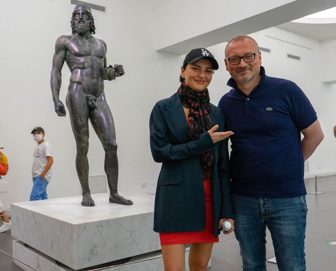 I Bronzi di Riace conquistano anche Arisa, la visita della cantante al MarRC