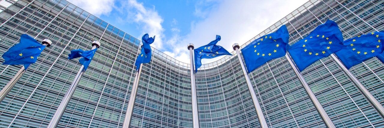 Manovra 2023, via libera dall’Ue. Ma bocciati Pos, pensioni e contante