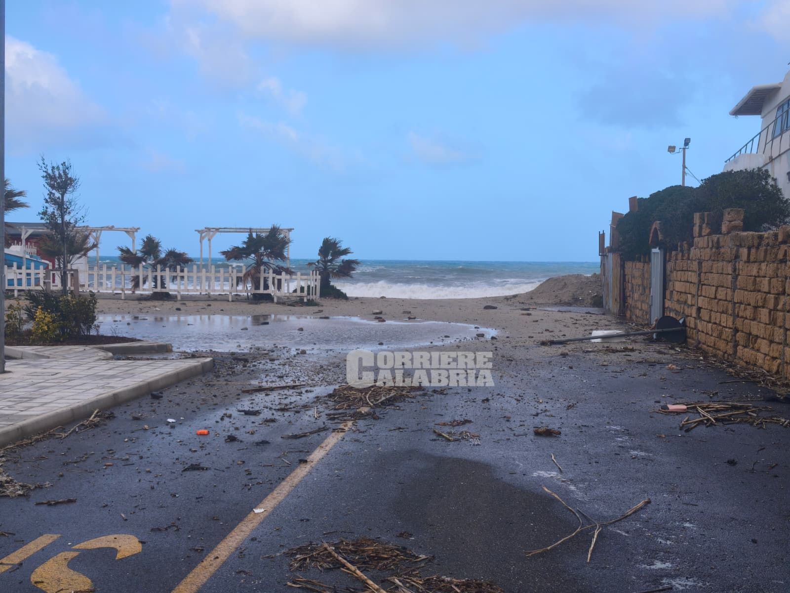 Maltempo in Calabria, situazione in miglioramento: inizia la conta dei danni