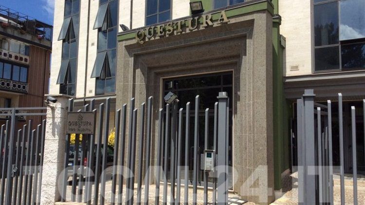 Rinchiudeva la moglie incapace abbandonandola a se stessa, arrestato