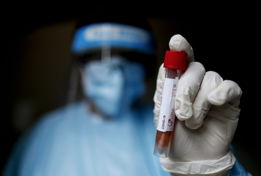 Drive-in, tamponi e registrazione online: la Regione fissa le regole per i rientri in Calabria