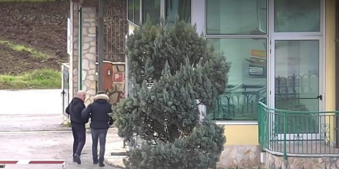 Il cimitero di Pizzo e la nuova scuola a Daffinà: gli interessi degli imprenditori al servizio del boss Mancuso