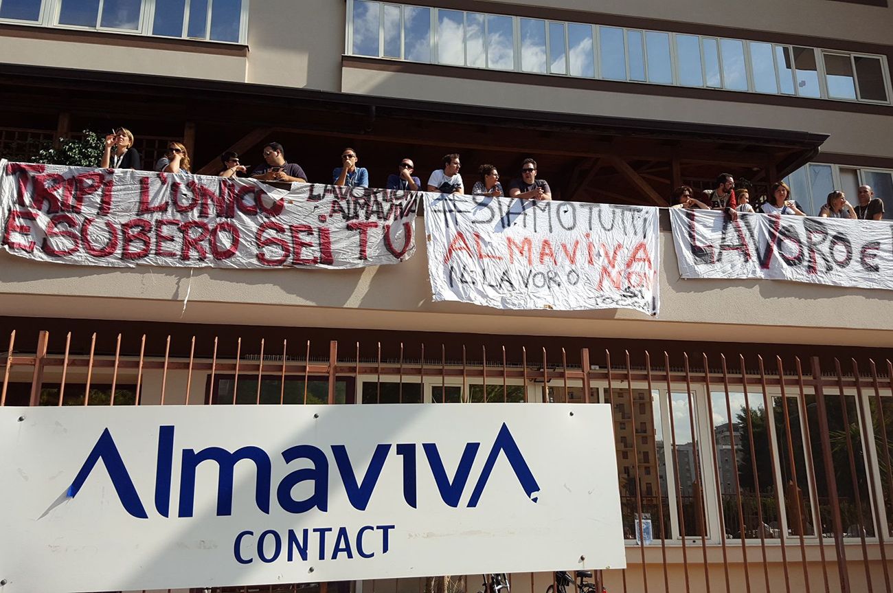 Rende, i dipendenti di Almaviva Contact scrivono a Mattarella. «Meritiamo dignità e rispetto»