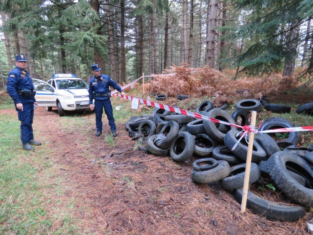 San Giovanni in fiore, sequestrata discarica abusiva