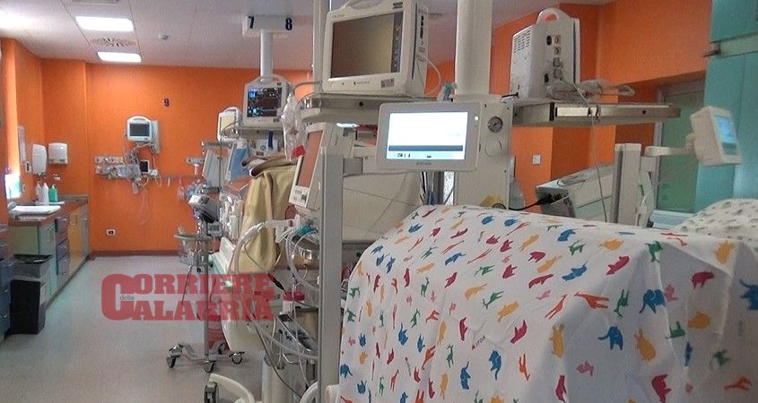 Bambino morto all’ospedale di Cosenza, si indaga sulle cause del decesso