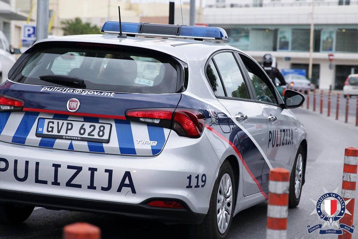 Danneggia l’ingresso della sede del premier maltese, nei guai un crotonese